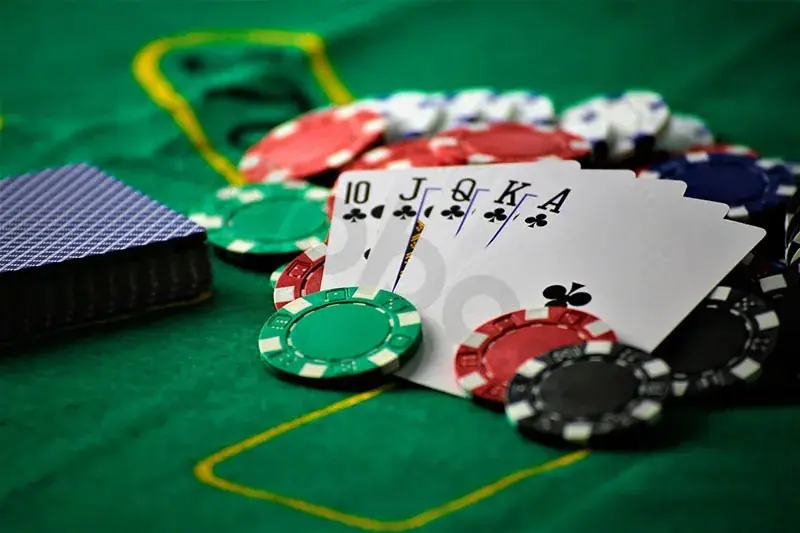 Dendera poker